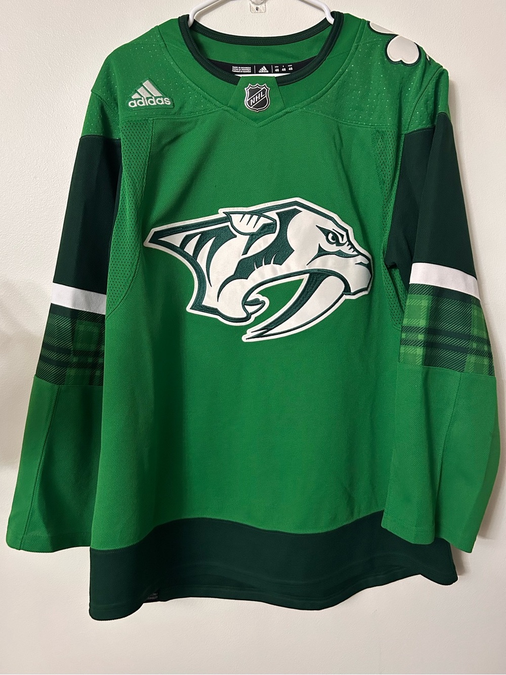 Adidas Nashville Predators St Patrick’s Day Shamrock Jersey - Picture 2 of 8
